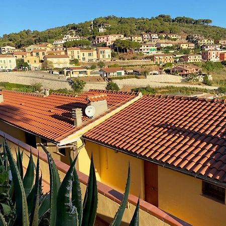 Capoliveri Appartamento Panoramico Con Terrazzo Екстер'єр фото