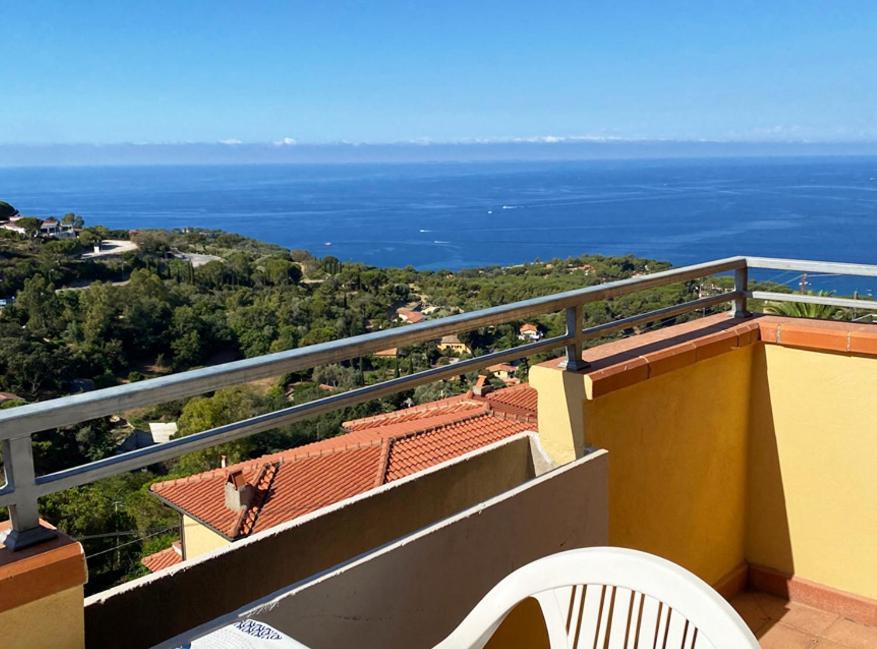Capoliveri Appartamento Panoramico Con Terrazzo Екстер'єр фото