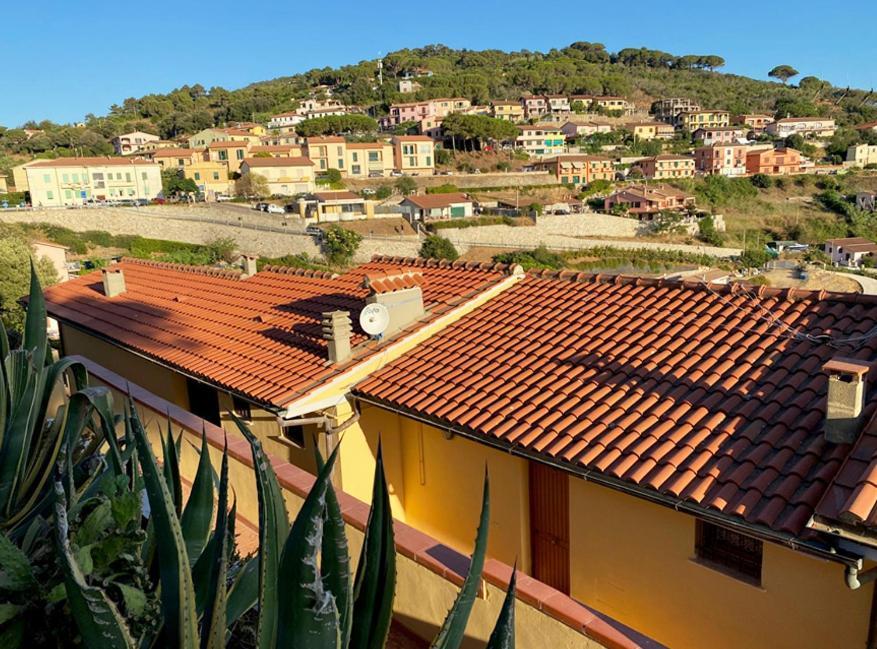 Capoliveri Appartamento Panoramico Con Terrazzo Екстер'єр фото